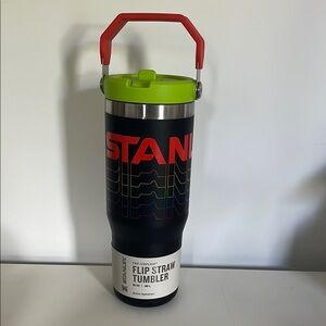 Stanley THE REVERB ICEFLOW™ FLIP STRAW TUMBLER I 30 OZ black green red